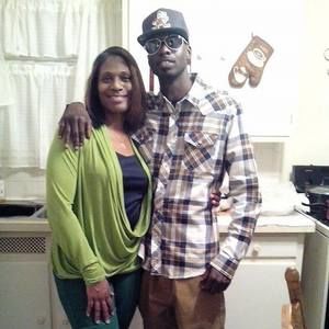 Meet your Posher, Deandre